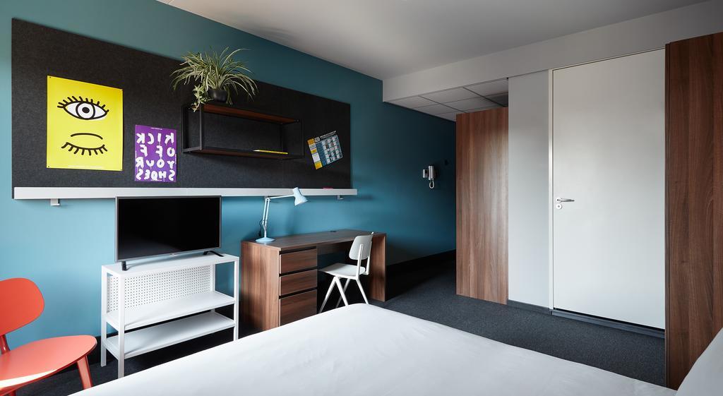 The Social Hub 4*